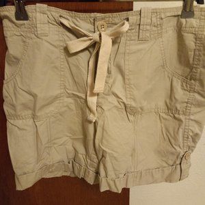 Cream shorts